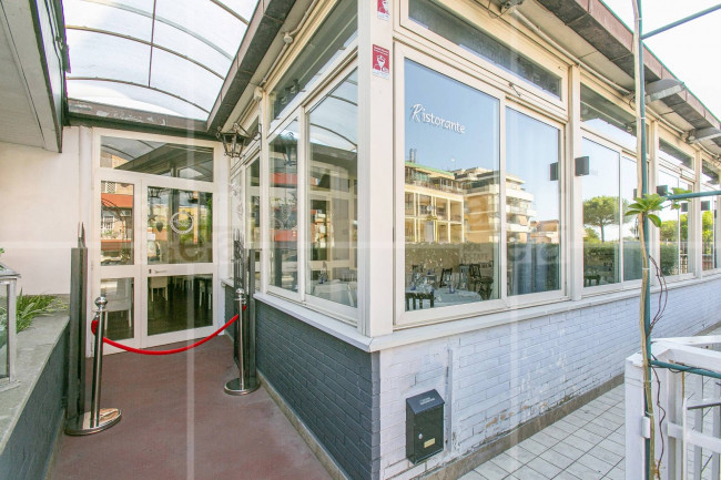 Locale commerciale in vendita a Roma