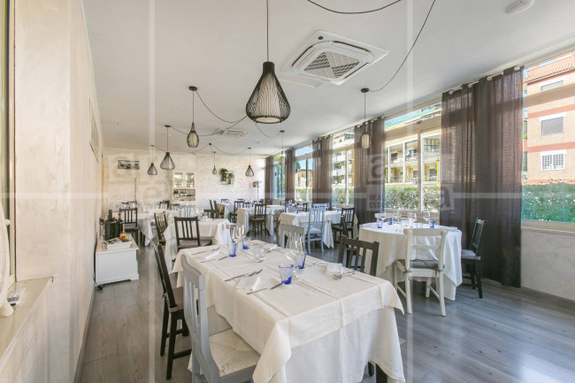 Locale commerciale in vendita a Roma
