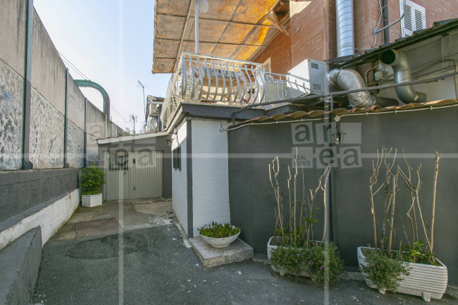 Locale commerciale in vendita a Roma