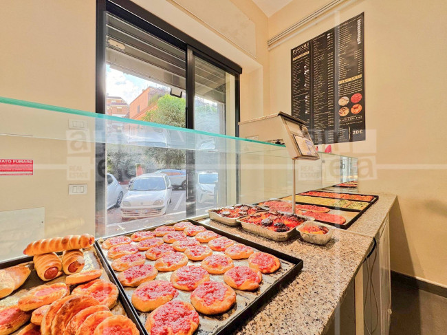 Attività commerciale in vendita a Roma