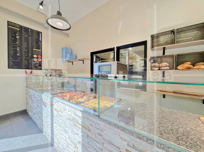 Attività commerciale in vendita a Roma