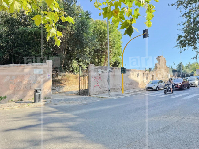 Attività commerciale in vendita a Roma