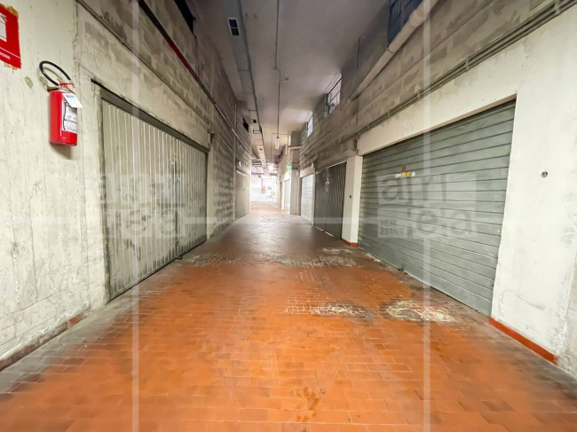 Box o garage in vendita a Roma