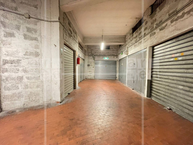 Box o garage in vendita a Roma