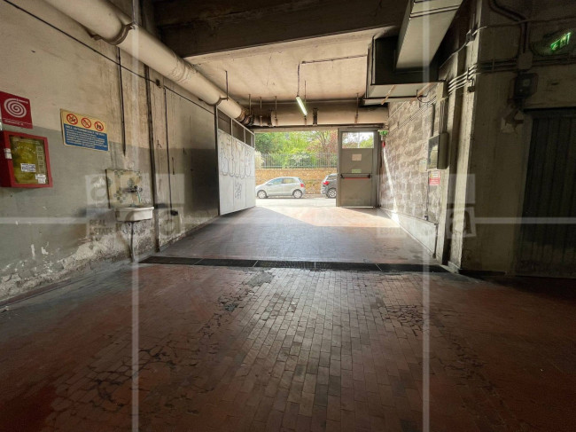 Box o garage in vendita a Roma