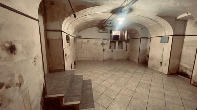 Locale commerciale in vendita a Roma