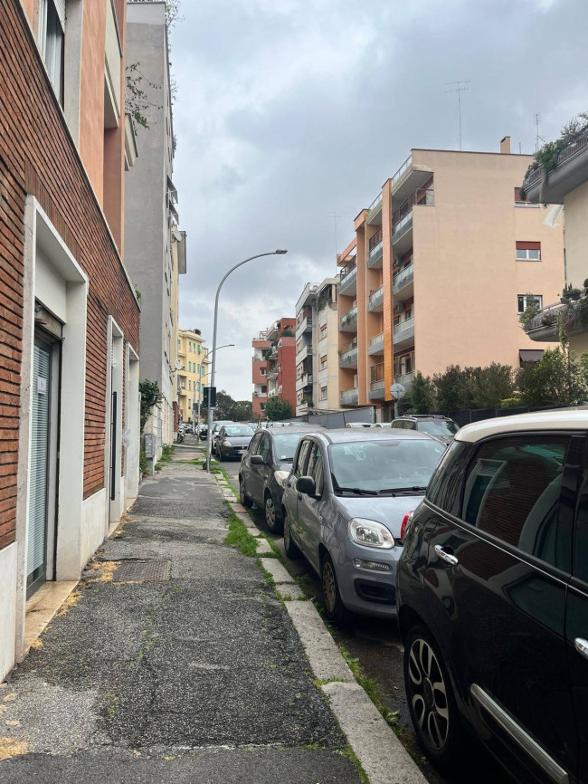 Locale commerciale in affitto a Roma