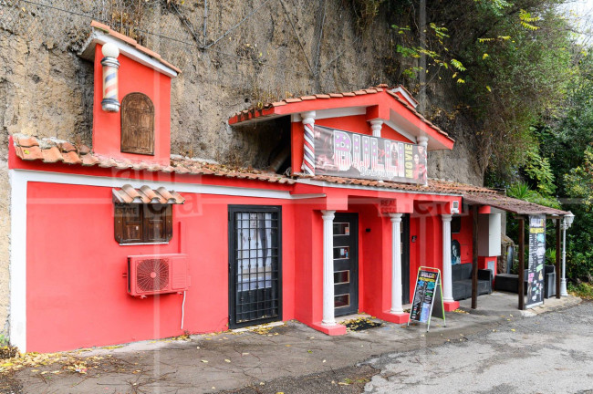 Locale commerciale in vendita a Roma