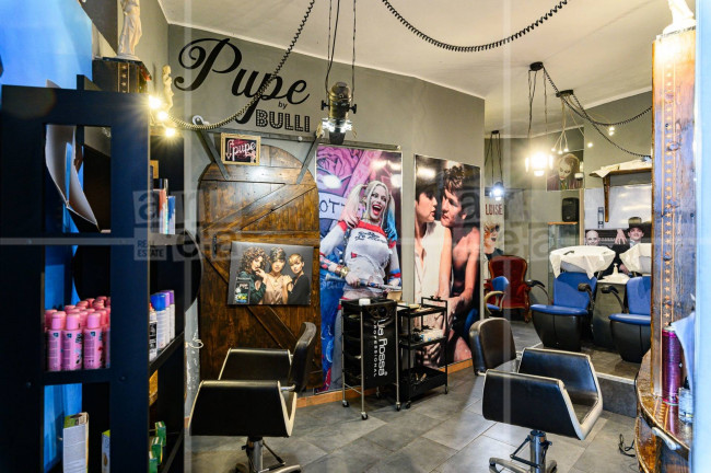 Locale commerciale in vendita a Roma