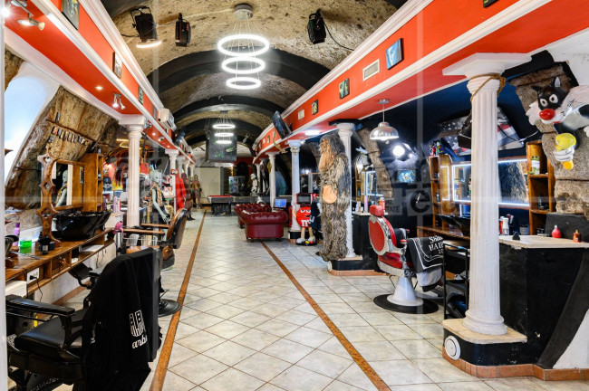 Locale commerciale in vendita a Roma