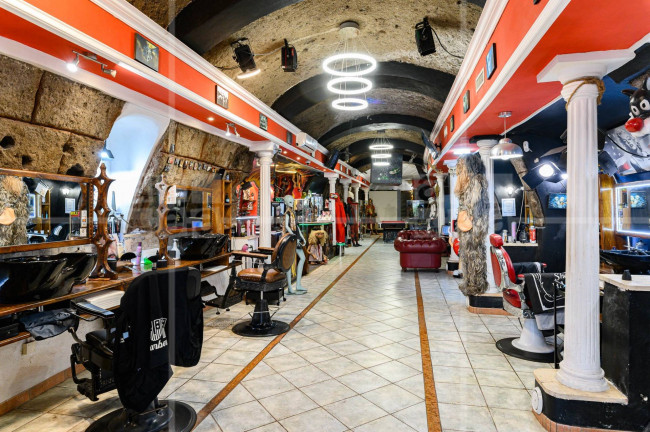 Locale commerciale in vendita a Roma