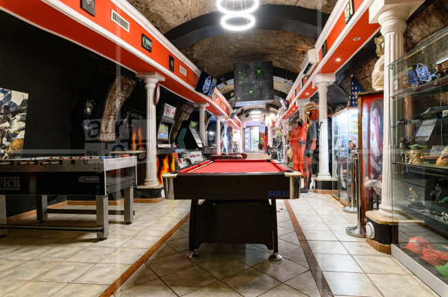 Locale commerciale in vendita a Roma