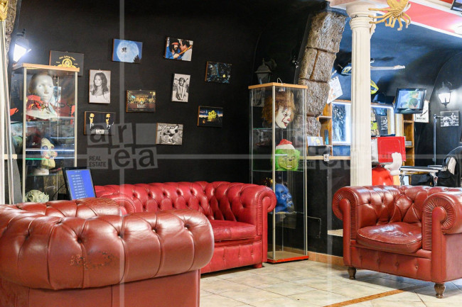 Locale commerciale in vendita a Roma