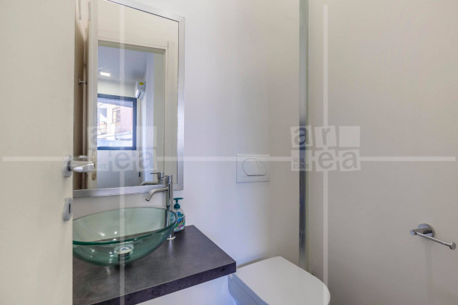 Locale commerciale in vendita a Roma