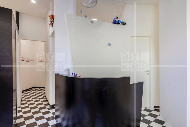 Locale commerciale in vendita a Roma