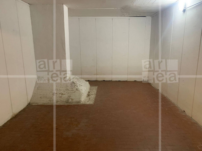 Box o garage in vendita a Roma