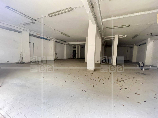 Box o garage in vendita a Roma