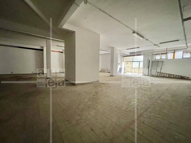 Box o garage in vendita a Roma