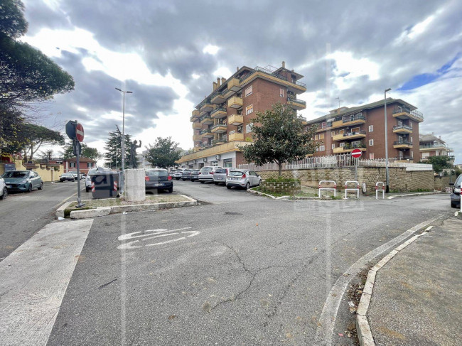 Box o garage in vendita a Roma