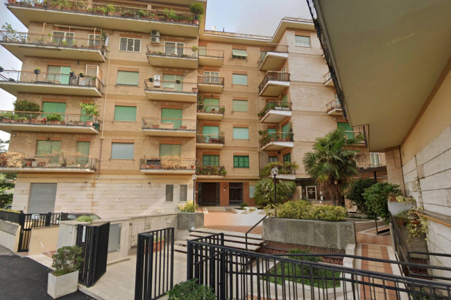 Box o garage in vendita a Roma