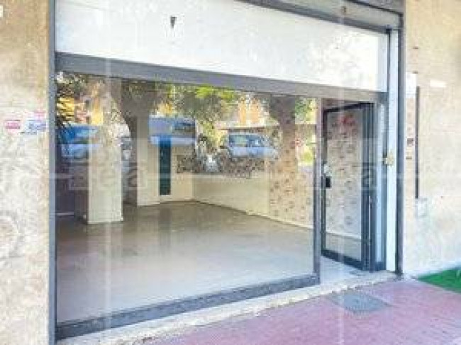 Locale commerciale in affitto a Roma