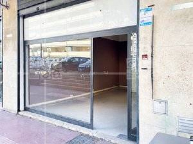 Locale commerciale in affitto a Roma
