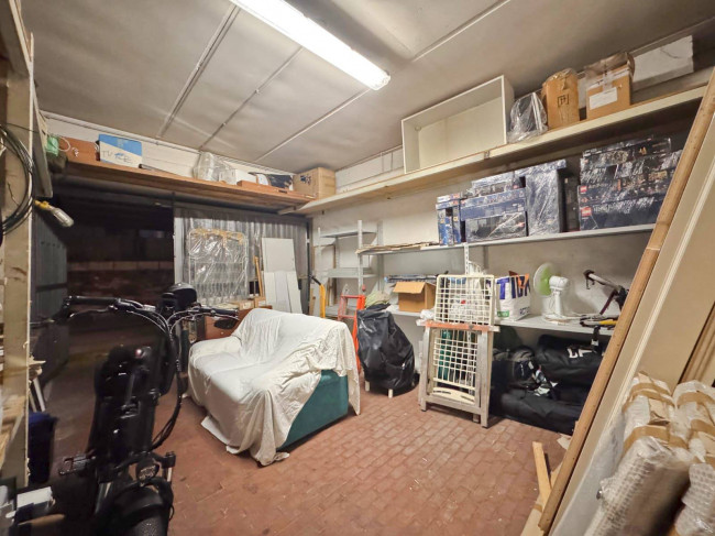 Box o garage in vendita a Roma