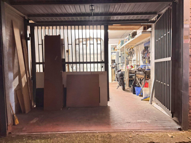 Box o garage in vendita a Roma