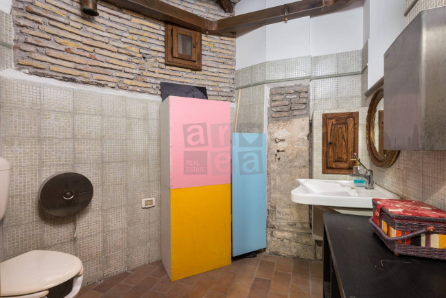 Locale commerciale in vendita a Roma