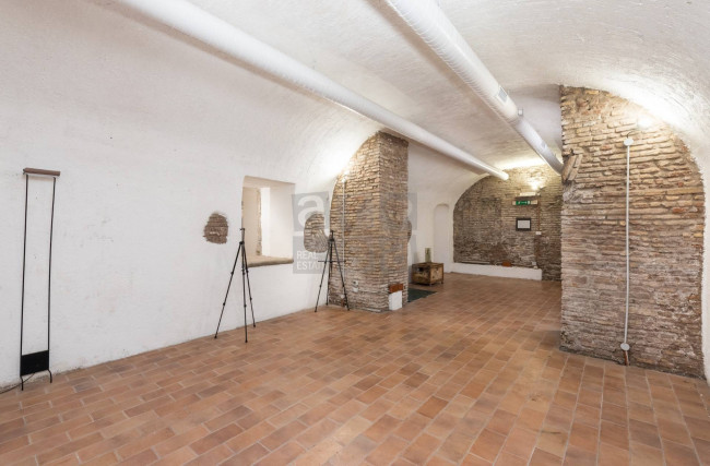 Locale commerciale in vendita a Roma