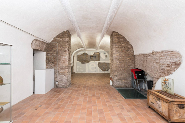 Locale commerciale in vendita a Roma