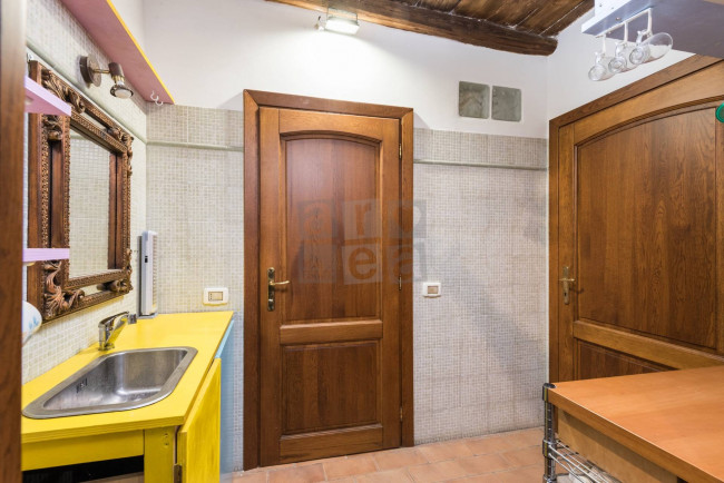 Locale commerciale in vendita a Roma