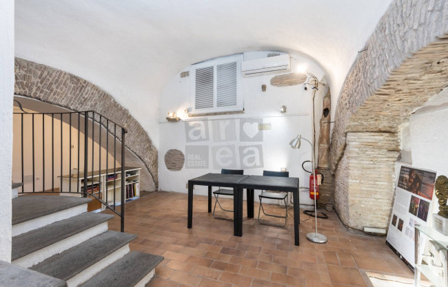 Locale commerciale in vendita a Roma