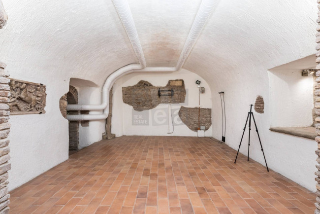 Locale commerciale in vendita a Roma