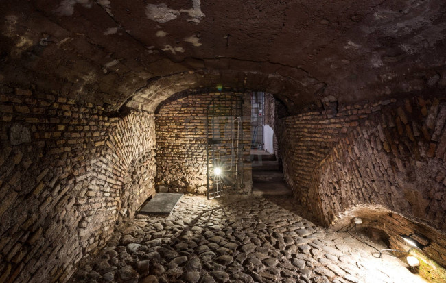 Locale commerciale in vendita a Roma