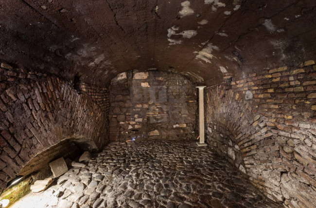 Locale commerciale in vendita a Roma