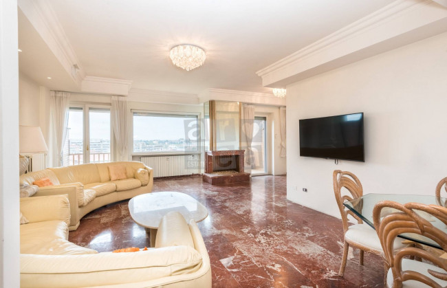 Appartamento in vendita a Roma