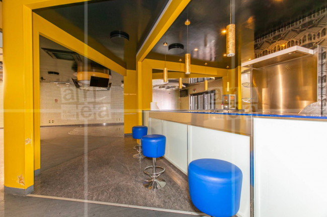 Locale commerciale in affitto a Roma