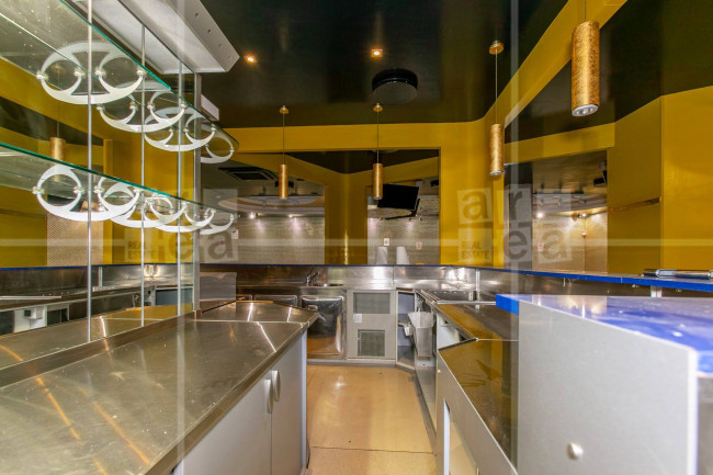 Locale commerciale in affitto a Roma