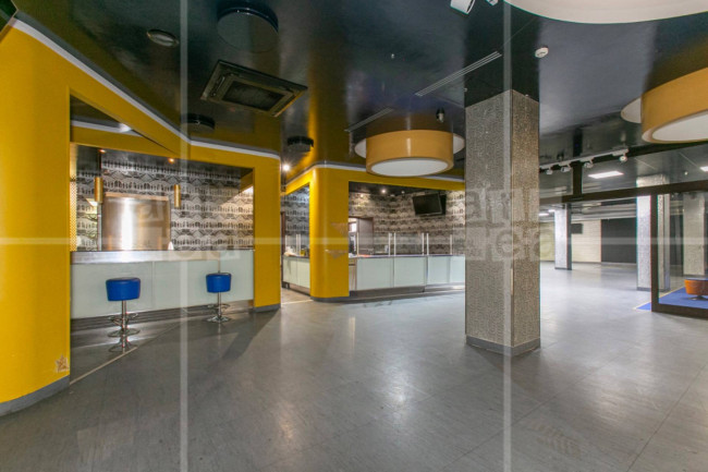 Locale commerciale in affitto a Roma