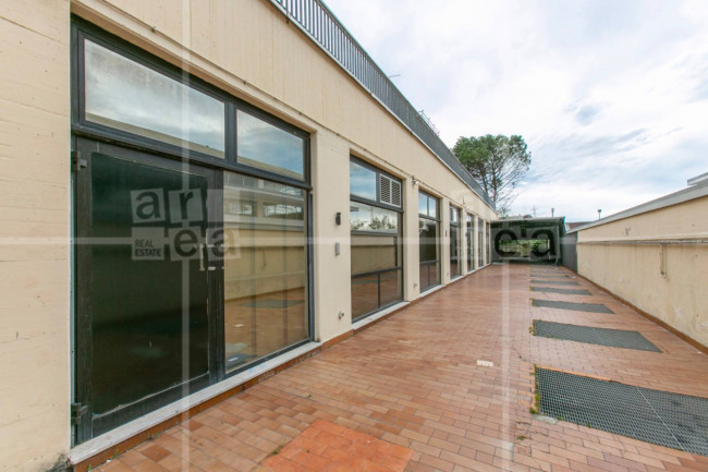 Locale commerciale in affitto a Roma