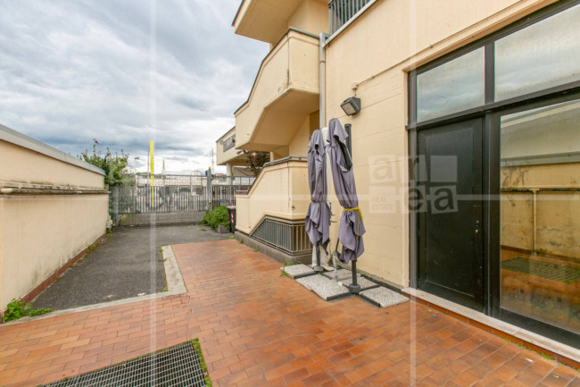 Locale commerciale in affitto a Roma