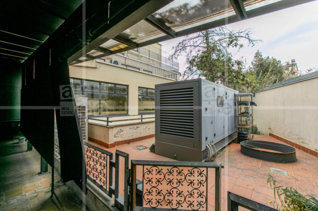 Locale commerciale in affitto a Roma