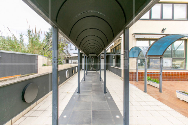 Locale commerciale in affitto a Roma