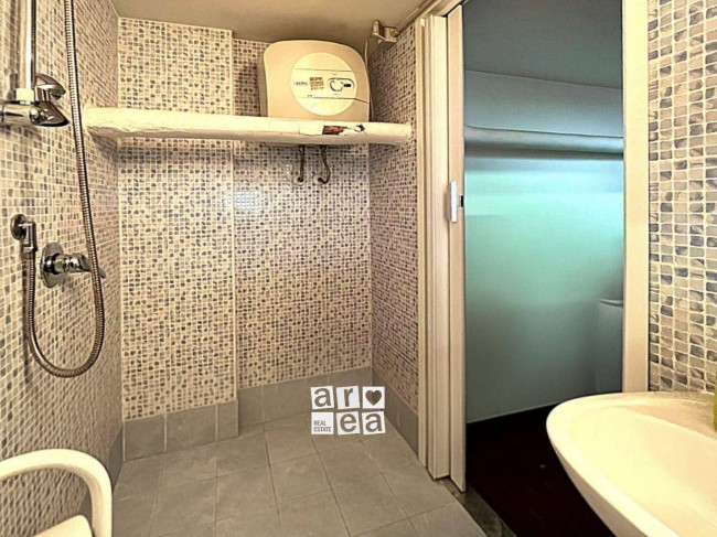 Box o garage in vendita a Roma