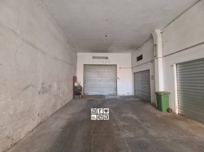 Box o garage in vendita a Roma