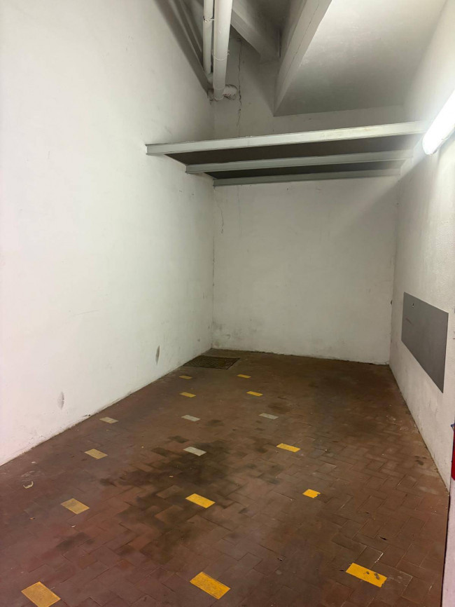 Box o garage in affitto a Roma