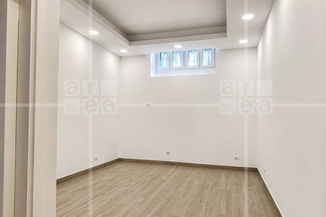 Locale commerciale in affitto a Roma