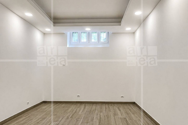 Locale commerciale in affitto a Roma