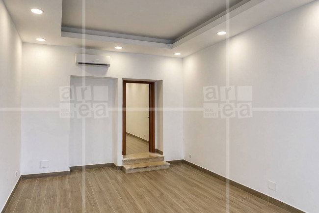 Locale commerciale in affitto a Roma